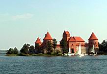 C4--01 Island Castle, Lithuania.JPG
